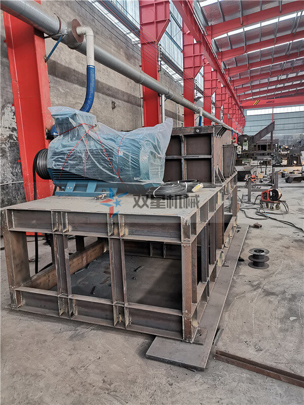 金屬破碎機生產(chǎn)現(xiàn)場