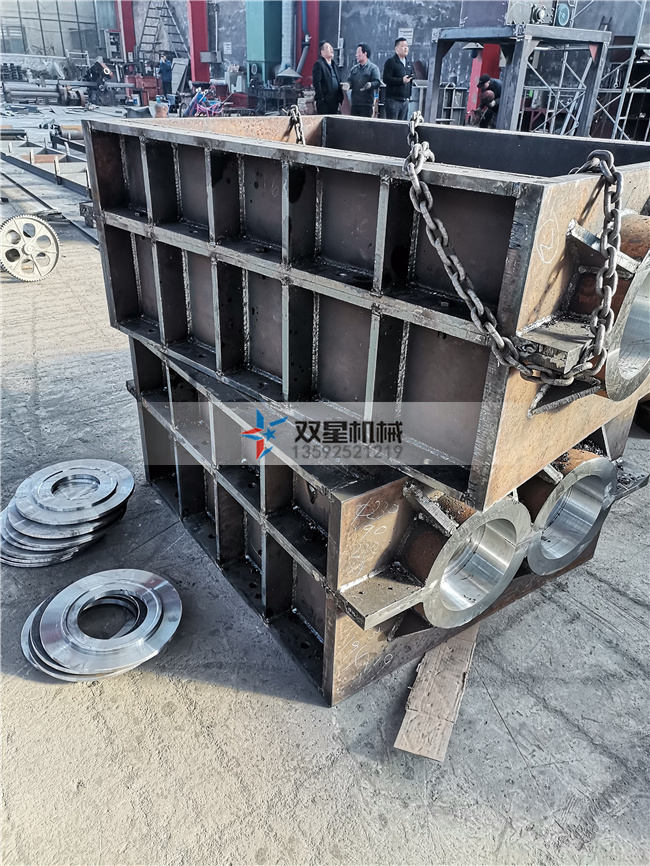 <a href='http://m.6wv1p1t.cn/ssxl/10.html' target='_blank'><span>金屬撕碎機</span></a>撕碎箱體實拍