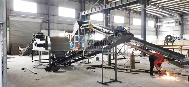 <a href='http://m.6wv1p1t.cn/feilv/1660.html' target='_blank'><span>斷橋鋁破碎機</span></a>生產(chǎn)線