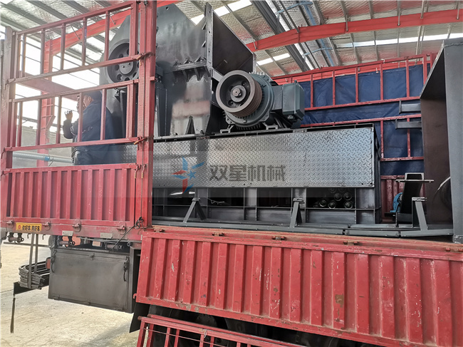 金屬破碎機(jī)發(fā)貨