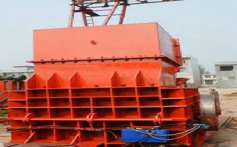 以下幾點在使用金屬破碎機(jī)時應(yīng)著重注意